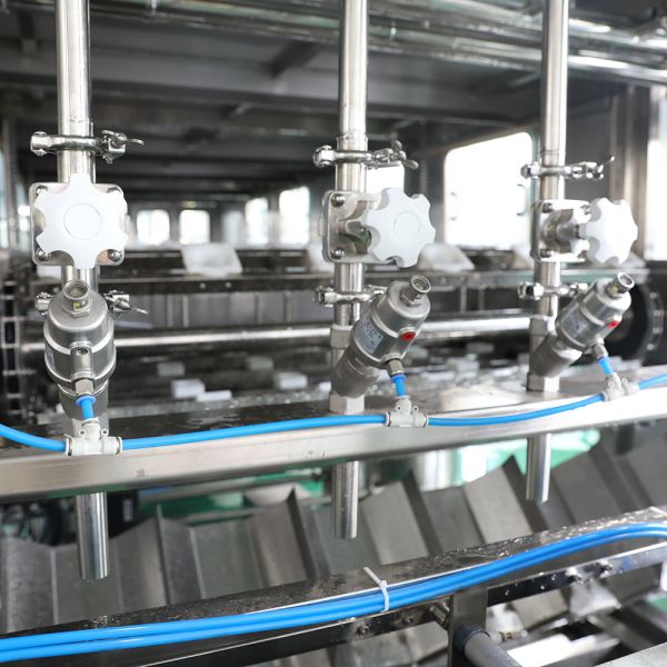 Buy cheap Automatic Plastic 5 Gallon Hot Juice Fill Bottling Machine from wholesalers