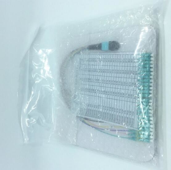 24 Cores Fanout Mpo To 24 Lc Optical Patch Cord , Mpo Patch Cord Fiber Optic