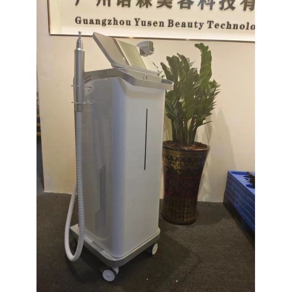 Custom Language Support Diode Laser Hair Removal Machine For 110V/220V 50-60Hz