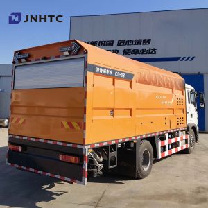 Buy cheap HOWO A7 H5 8cbm Intelligent asphalt sprayer truck 4x2 Driven from wholesalers
