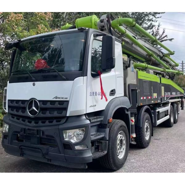 Used 2020 Zoomlion 56m concrete pump truck with a stable boom and faster extension and retraction.