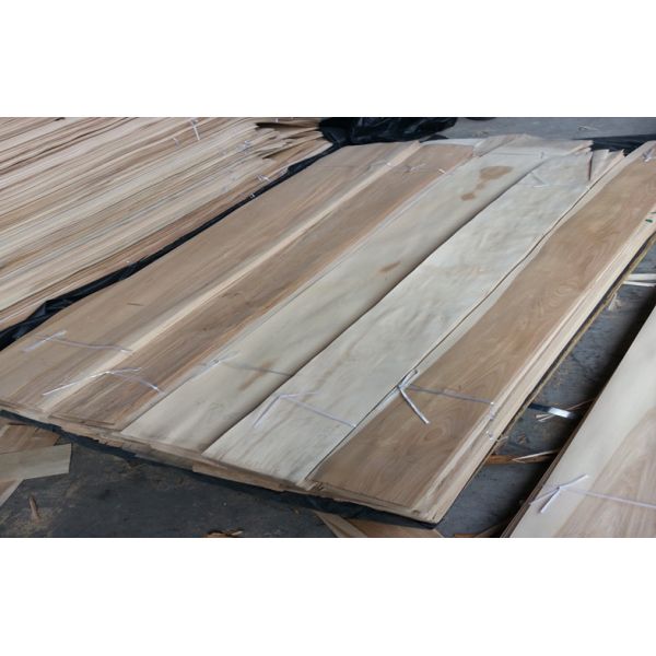 Quality Ceiling Panels Smooth Birchwood Veneer Crown Cut Cross Grain for sale