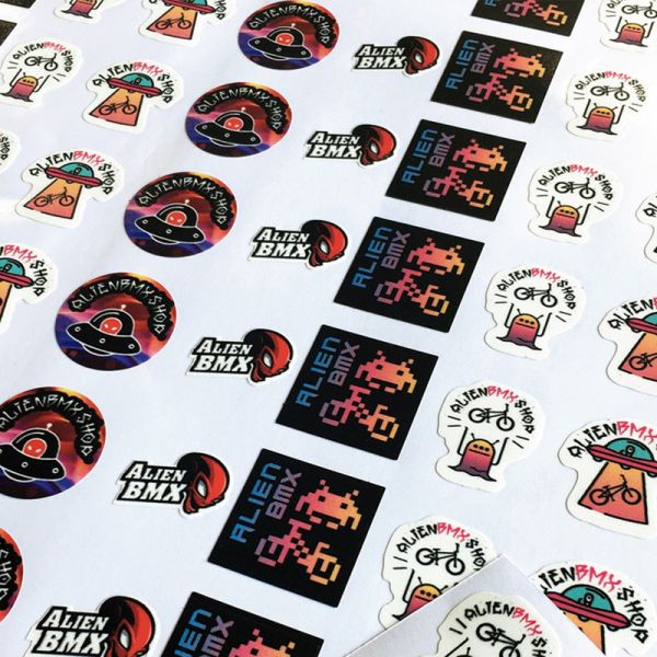 Customized Plastic Adhesive Labels Antistatic Support Thickness Customization