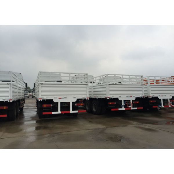 Commercial Cargo Vans 25 - 30 Tons LHD / RHD Euro 2 266 - 371HP Lorry Vehicle