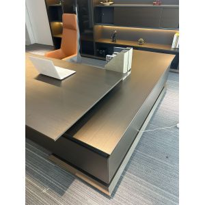 Buy cheap High-End Boss Desk And Chair Set For Listed Company President Desk from wholesalers