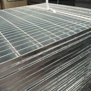 Durable Steel Grating for Parking Areas: Withstanding Heavy Vehicles and Traffic