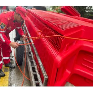 Buy cheap ABS Emergency Rescue Equipment Flood Protection Pvc Water Barrier from wholesalers