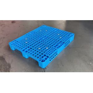 Buy cheap 3 skids grid top racking plastic pallet for rent from wholesalers