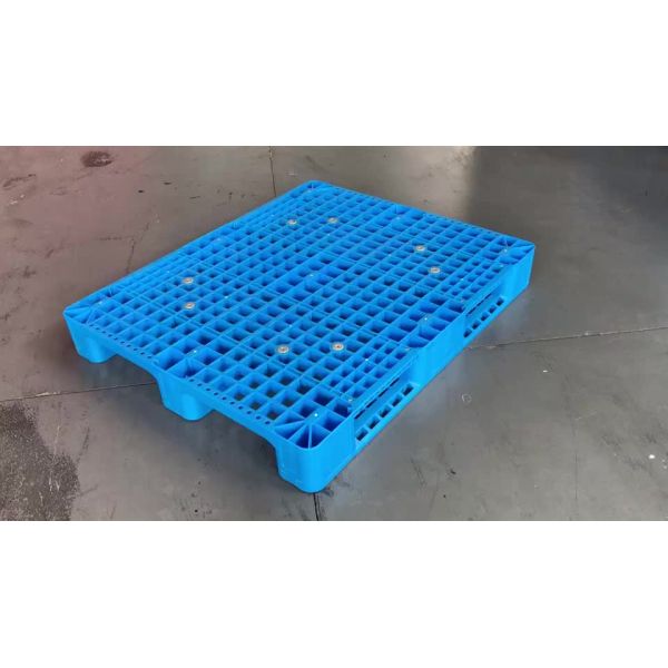 Quality 3 skids grid top racking plastic pallet for rent for sale