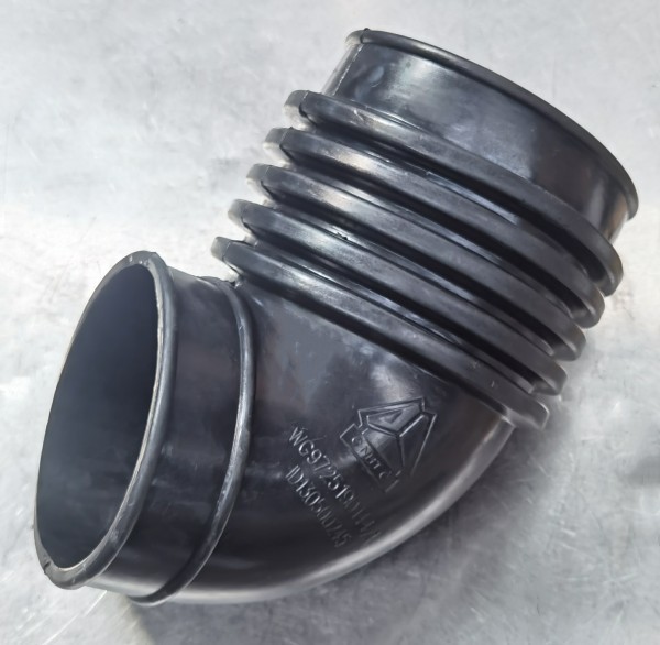 Quality Sinotruk Howo Truck Spare Intake Air Hose WG9725190144 for sale