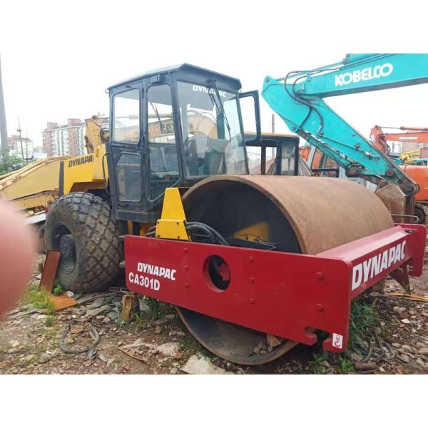 DYNAPAC Single Drum Tire Roller 300KW Diesel Engine Road Roller for Construction Works