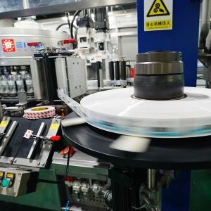 Modular Self-Labeling Self-Testing Hot Melt Glue Labeler for High-Speed Bottle