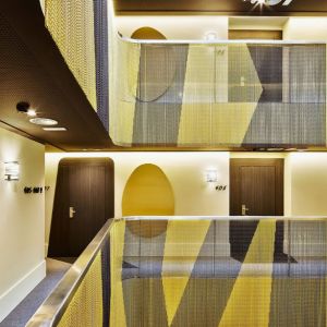 Semi Private Aluminium Silver Chain Curtain Fire Resistant / Rust Resistant