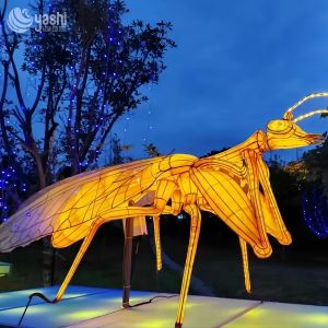 Zoo Chinese Festival Lantern With Animated Locust Mechanical Insect Model