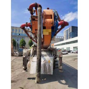 Semi-Dry Shotcrete Zoomlion 52m Used Concrete Pump for Ready-Mix Construction
