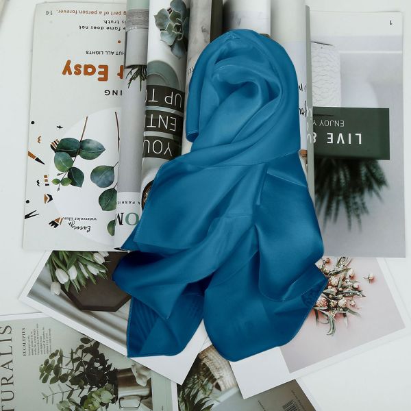 White 21x21'' Square Pure Mulberry Silk Scarf For Gifts All Season Use