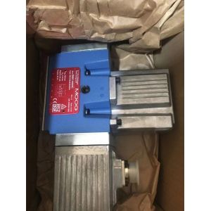 Buy cheap Moog Servo Valve with Flange Mounting for Mineral Oil Usage and NBR Seal Type from wholesalers