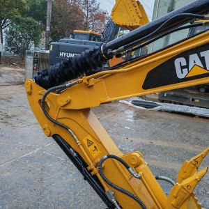 Used CAT 305.5E mini excavator no tail Caterpillar 305.5 mini excavadora price