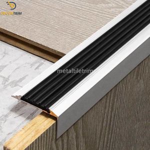 China Anodized Aluminium Tile Edging Stair Nosing 45.5mm X 25.9mm Size on sale
