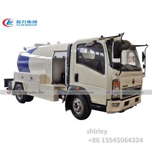 China Left Hand Drive 5000L 2MT LPG Transport Truck on sale