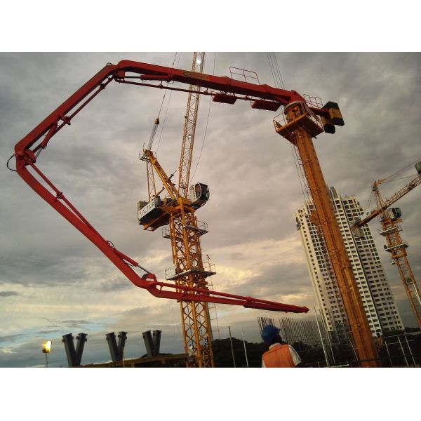 Quality Industrial Concrete Placement Boom /  Placing Boom Cylinder Jack Lifting for sale