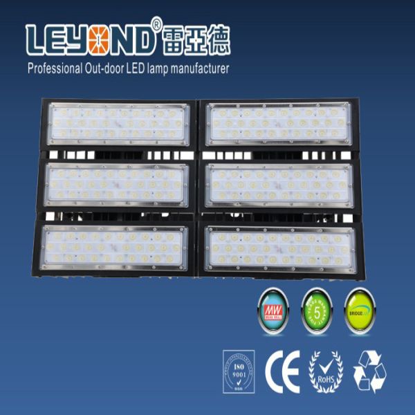 Waterproof Outdoor Lighting LED Flood Light Over 120 Lm/W Lux Level 5 Years