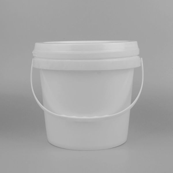 Quality Sturdy Plastic Painting Vessel with Pouring Spout for sale