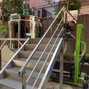 Customizable Liquid Soap Manufacturing Plant Hand Sanitizer Making Machine