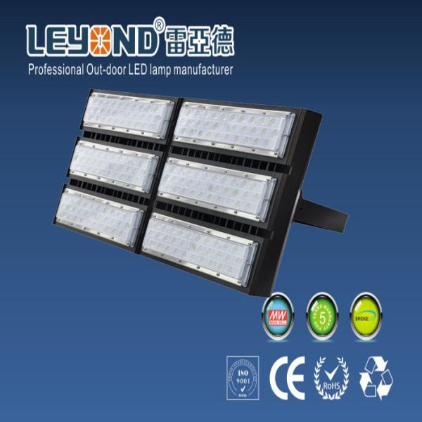 Waterproof Outdoor Lighting LED Flood Light Over 120 Lm/W Lux Level 5 Years warranty 300 Watt