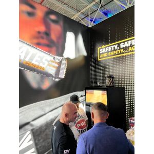 Touch Screen Instant Coffee Vending Machine with 4 Mixers and 3.8L*8 Instant