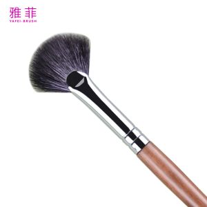 TOUCH UP 09 Professional Custom Goat Hair Fan Makeup Brush Precision Highlight