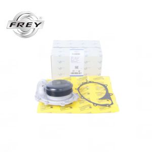 Buy cheap 6512000501 Water Pump In Automobile , OM651 W176 Automotive Coolant Pump from wholesalers