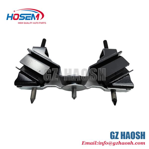 Isuzu Auto Parts Transmission Mounting Bracket Pad C8983699822 Specification 4X4