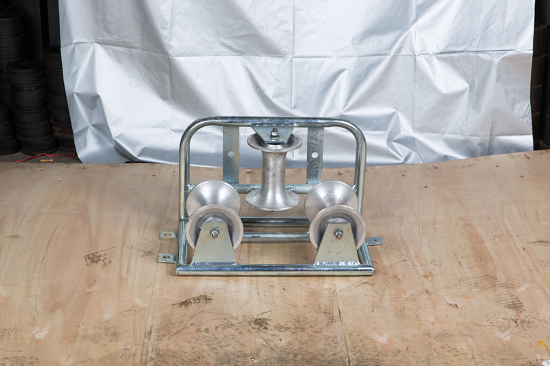 Heavy-Duty Steel Frame Triple Roller Guide for 90° Bend Handling in Power Cable