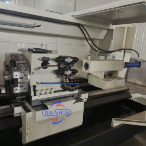 Buy cheap QK1332 CNC Pipe Threading Lathe 800mm Swing 320mm Threading from wholesalers