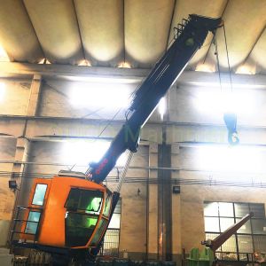 Buy cheap 25t Electro Pedestal Deck Lifting Telescopic Boom Crane from wholesalers