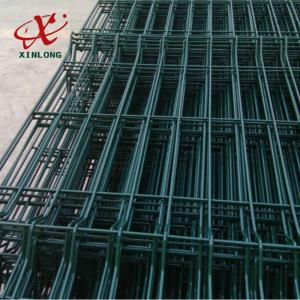 Waterproof Welded Wire Mesh Fence Galvanized Iron Wire Mesh Fence