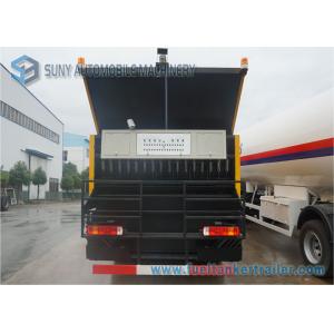 Buy cheap HOWO Road Synchronous Chip Sealer 6000L With ZZ1257M4641W Chassis from wholesalers