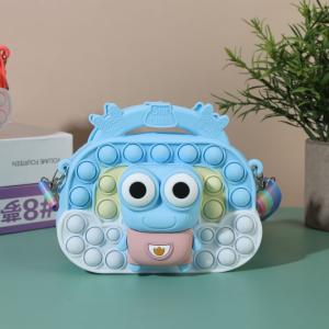 14.5*11*4cm Cute Silicone Pencil Box Organizer with Lid Bpa Free Material