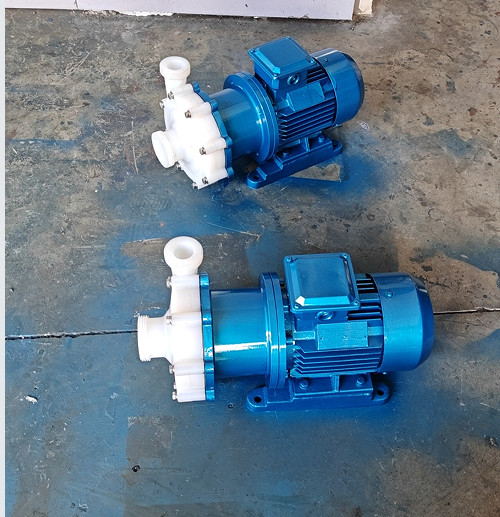 Iron Casing Megnetic Driven Centrifugal Pump With Fluorine Plastic Flow Through
