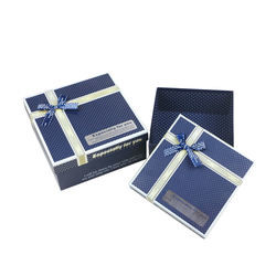 Buy cheap Cardboard Luxury Cosmetics Packaging Box Texture Paper for Perfume from wholesalers