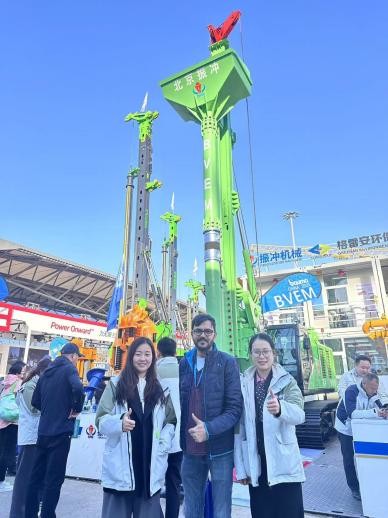 DN325 Feeding Pipe Vibration Frequency of 45-55 Hz India Vibroflot Construction's Dependable Performance