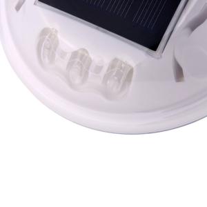 PVC Plastic Road Stud for Highway Height 20mm Long-lasting Performance