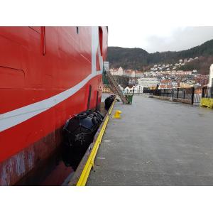 Buy cheap 50kpa Pneumatic Rubber Fender With Tyre Net from wholesalers