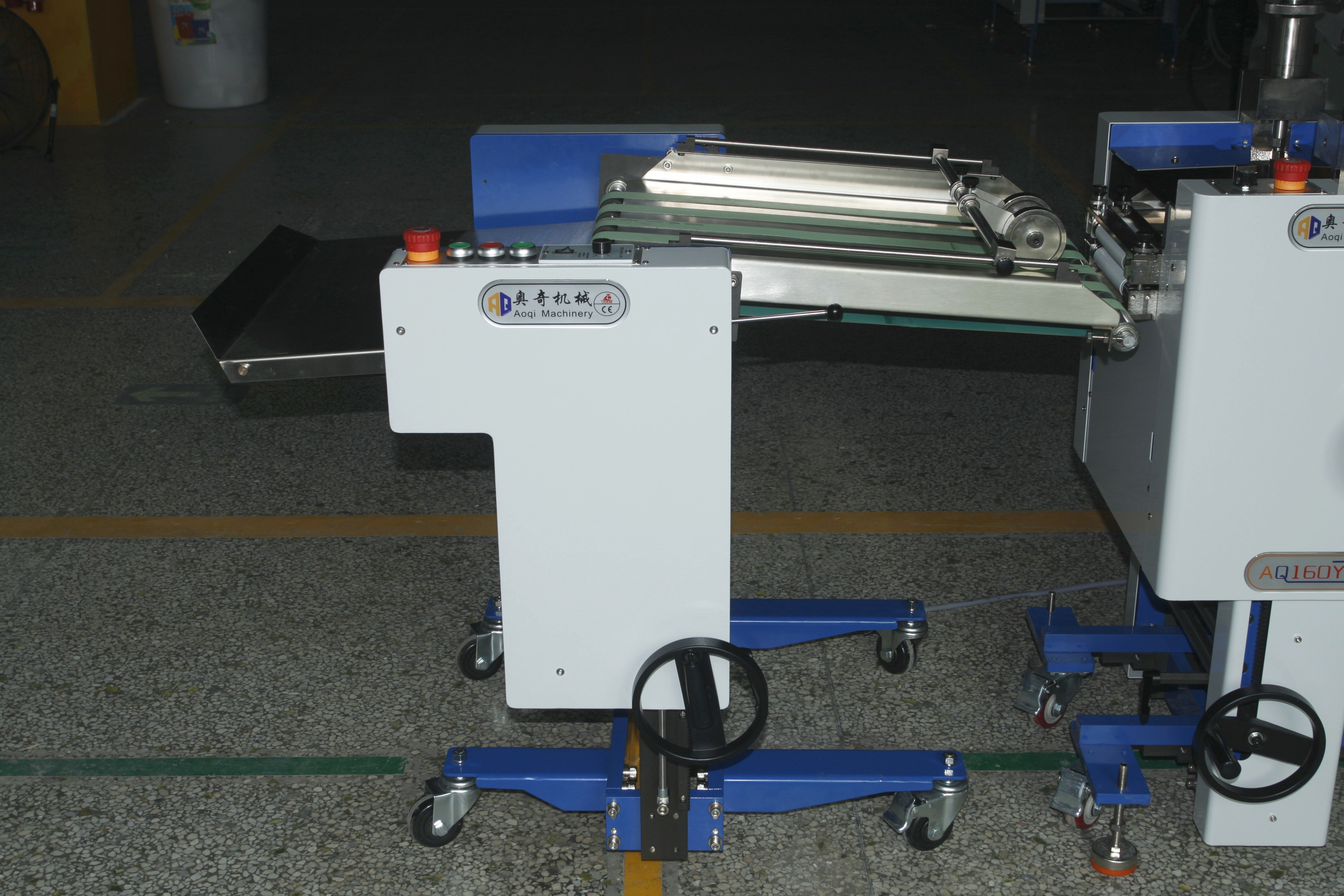 Buy cheap Large Format Automatic Feeding Paper Folding Machine Customization from wholesalers