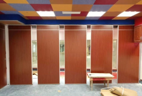 Buy cheap Office Sliding Partition Walls , Melamine Surface Folding Door Aluminium Profile Soundproof Room Dividers from wholesalers