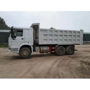Buy cheap White Used Howo Dump Truck , 40 Ton Used Tri Axle Dump Trucks from wholesalers