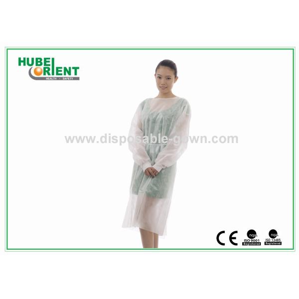 with Knitted Wrist PP PE Disposable Use Isolation Gowns Water Resistant For Hospital