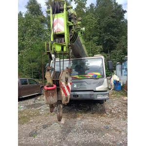 2018 Zoomlion ZTC251V 25-Ton Crane with Maximum Lifting Height of 40m in Good