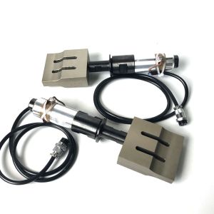 Ear Belt Mask Machine Ultrasonic Welding Transducer with Booster Horn 20kHz